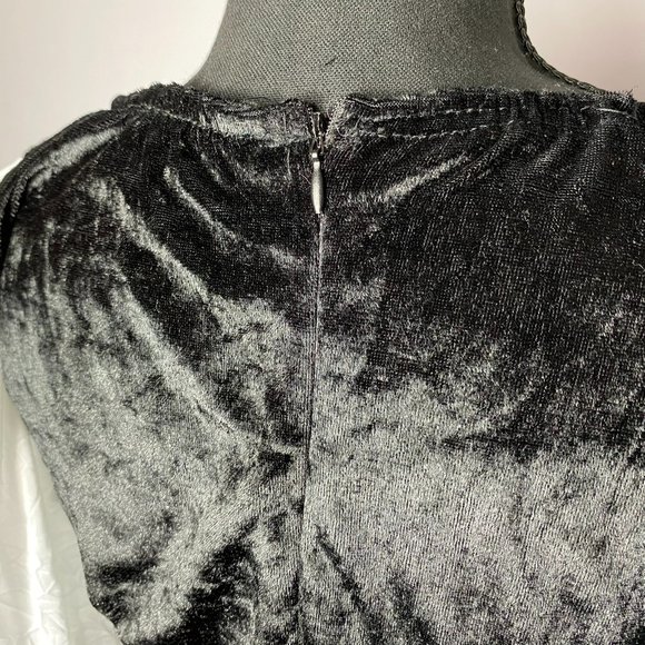 Black and White Pirate Witch Ghoul Sexy Halloween Costume - Picture 5 of 6